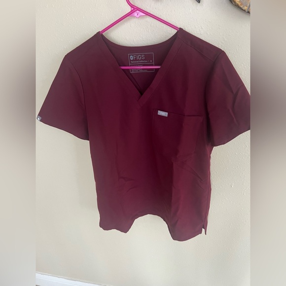 Burgundy Catarina One Pocket Scrub Top - FIGS - Picture 2 of 3